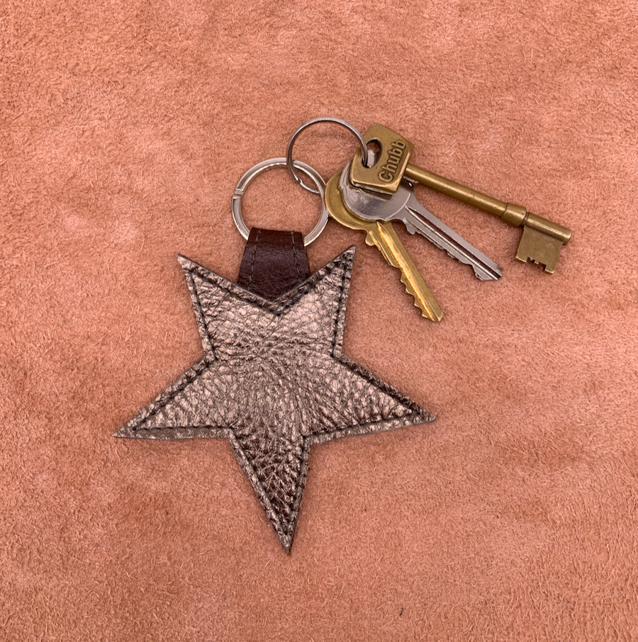 Gold hot sale star keyring