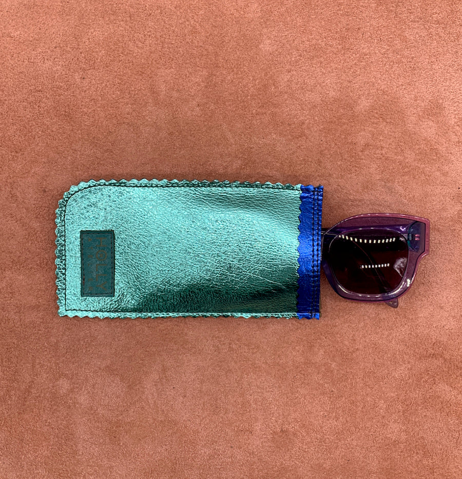 Glasses pouches in electric turquoise.